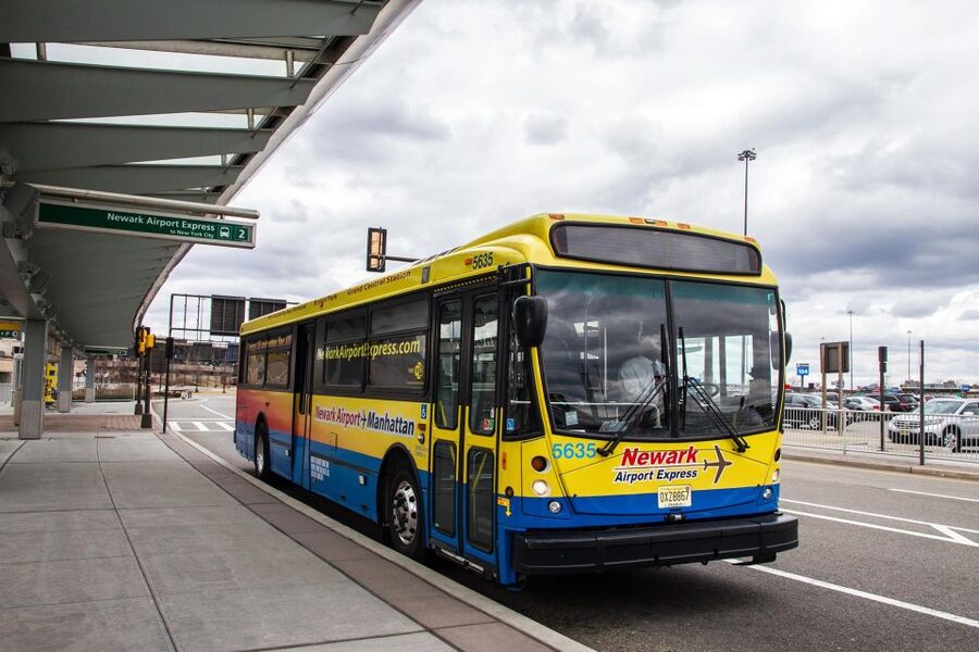 Manhattan: Bus Transfer from/to Newark Airport - Price and value: what $25 buys you (and what it doesn’t)
