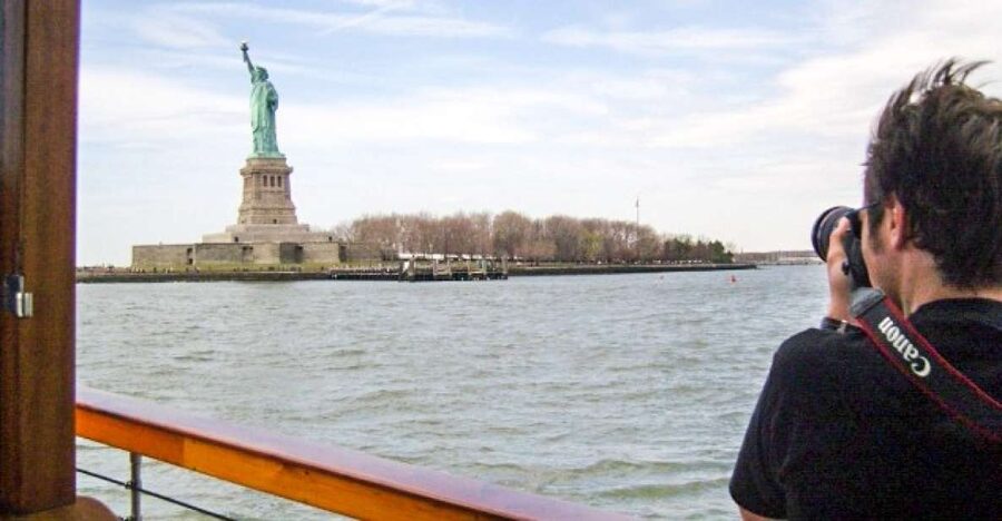 Manhattan: Statue and Skyline Cruise Aboard a Luxury Yacht - Should you book this Manhattan skyline and Statue of Liberty cruise?