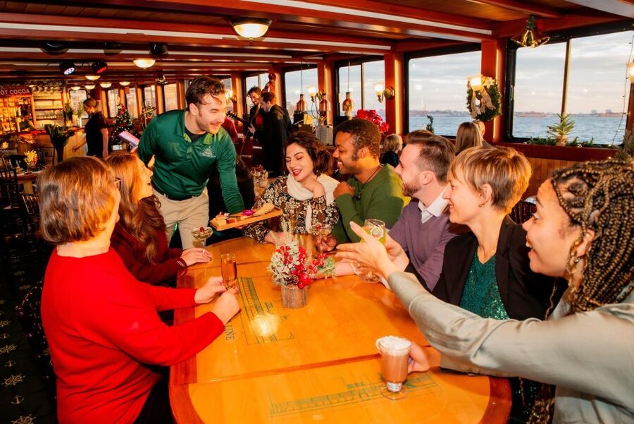 Manhattan: Statue and Skyline Cruise Aboard a Luxury Yacht - Service and group size: what intimacy feels like on this cruise