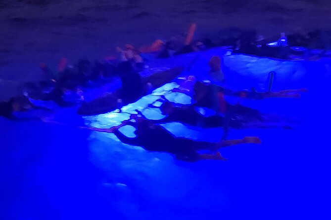 Manta Ray Night Snorkel in Kona - Safety rules and the small details that make the night feel organized