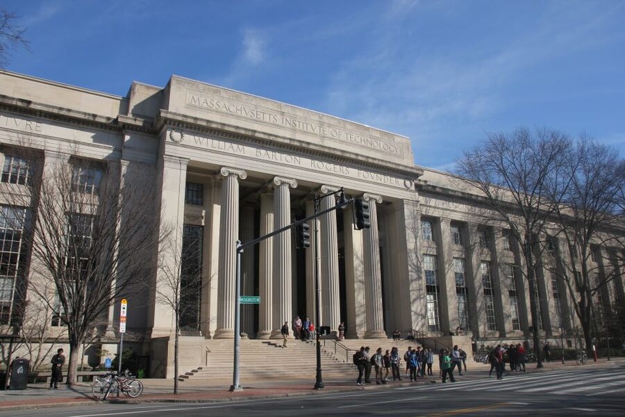 Massachusetts Institute of Technology Public Tour - The MIT research focus: math, science, and technology