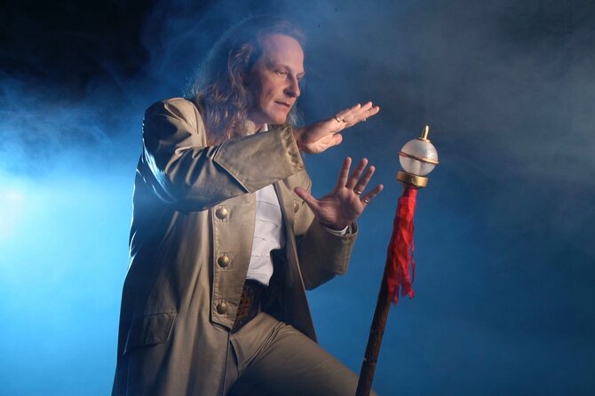 Masters of Magic Show at Las Vegas Magic Theater - Downtown Vegas logistics that actually matter: parking, timing, and getting there