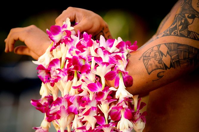 Maui Nui Luau at the Sheraton Maui Resort & Spa - Maui Nui Luau at the Sheraton, why the Black Rock setting matters