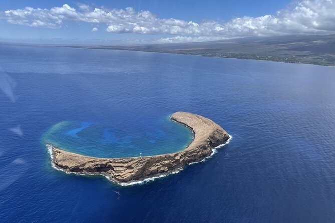Maui -PRIVATE- Air Tour FUN: 3 Islands: (2-5 people): SEE it ALL! - Best for: couples, families, and anyone who likes small-group structure