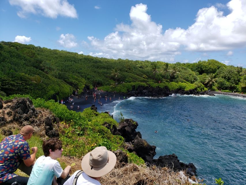 Maui: Road to Hana Adventure with Breakfast & Lunch - Waianapanapa State Park: black sand beach plus lava caves
