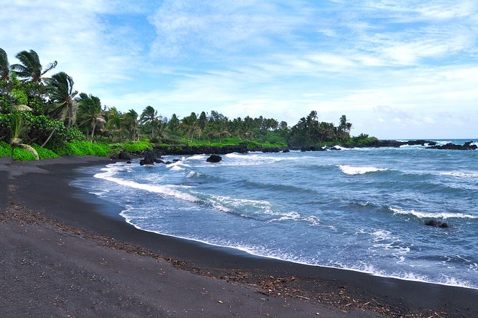 Maui: Road to Hana Luxury Limo-Van Tour with Helicopter Flight - Ke’anae Point: the first taste of Hana’s coastal charm
