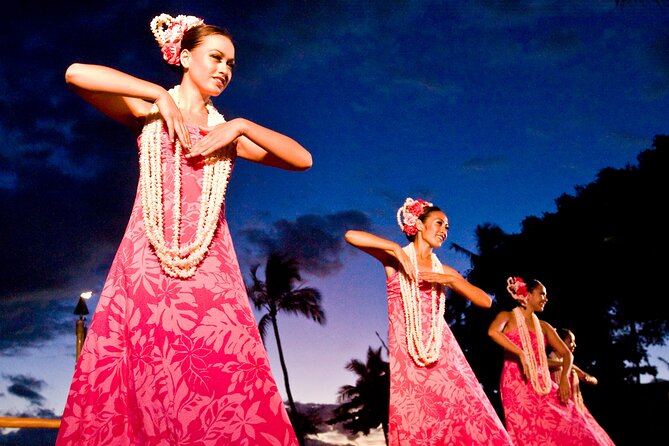 Maui: Te Au Moana Luau at The Wailea Beach Marriott Resort - The three-course family-style dinner: good value, with a few practical notes