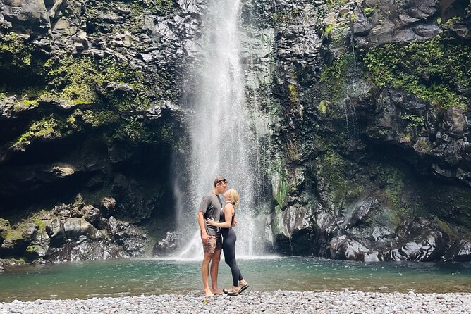 Maui: VIP Private Road to Hana Tour with Pick Up - Hāna Gold cacao and Hana town: food breaks that actually matter
