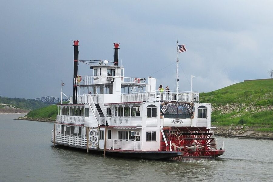 Memphis: City Tour with Optional Sun Studios & Riverboat - Optional Mississippi River paddlewheel cruise: best when you want slow time