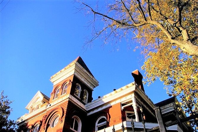 Memphis Discovery Tour - Elvis family history and the landmarks that support the legend