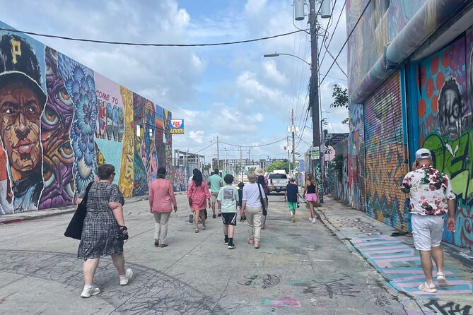 Miami All-In-One: City Sightseeing & water taxi experience - Ocean Drive And Art Deco History District: The Quick Intro That Works