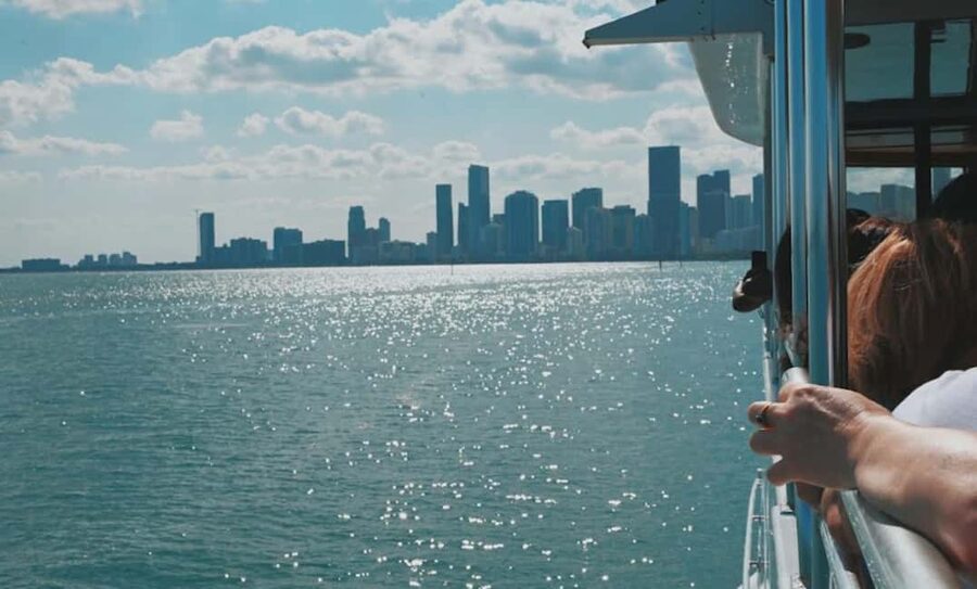 Miami: Biscayne Bay Millionaire's Homes Sightseeing Cruise - Port of Miami and Downtown Miami: The Skyline Shows Its Weight