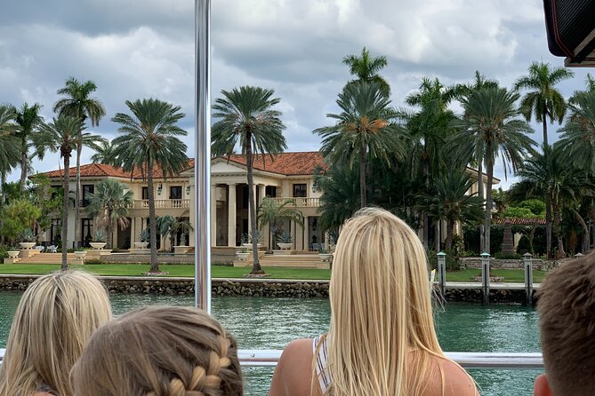 Miami Biscayne Bay rich and famous Sightseeing Boat Tour - Star Island and Millionaire’s Row: what you should look for