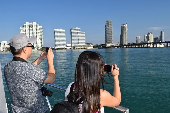 Miami Biscayne Bay rich and famous Sightseeing Boat Tour - The Bayside pre-departure scene: shops, theme food, and the pirate-ship vibe