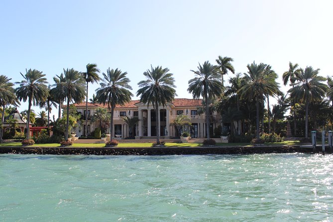 Miami Boat Tour of Celebrity Homes - Celebrity homes on Fisher Island, the main event