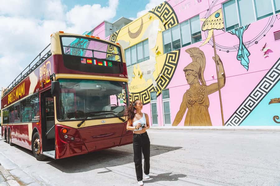 Miami: Hop-on Hop-off Open-top Bus Tour and Optional Cruise - The 8 PM Night Tour: live guides and illuminated stops