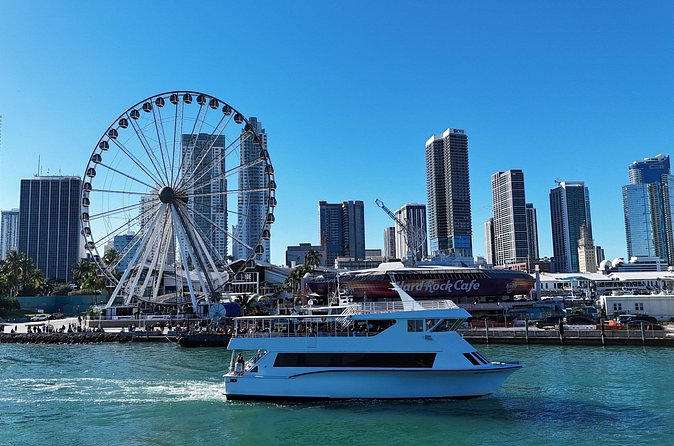 Miami Millionaires Sightseeing Cruise - Palm Islands and Al Capone’s mansion: the first big waterfront wow