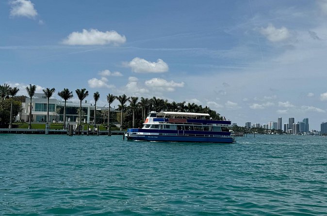 Miami Millionaires Sightseeing Cruise - Hibiscus Island and the Venetian Islands: the waterfront-home sweep
