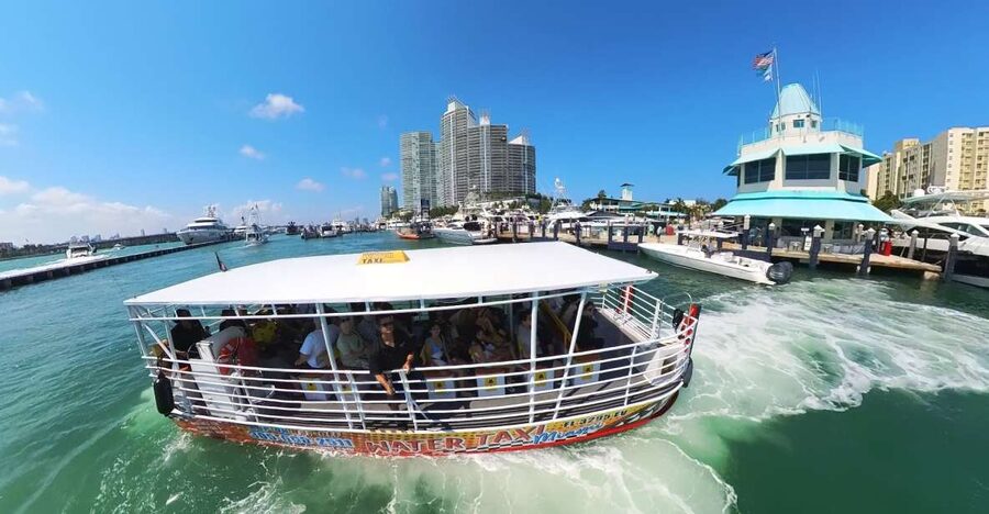 Miami Skyline Cruise of Millionaire Homes - Island Stops That Make the Millionaire Homes Idea Real