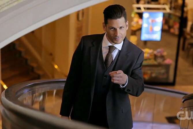 Mike Hammer Comedy Magic Show at the Four Queens Hotel - Inside the Canyon Club Show Room: what the space feels like