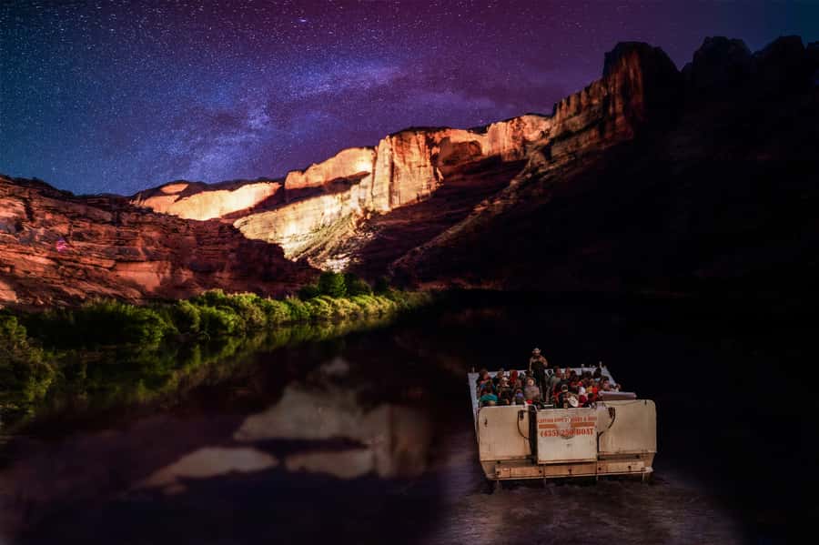 Moab: Colorado River Dinner Cruise with Music and Light Show - Key Highlights You Should Plan Around