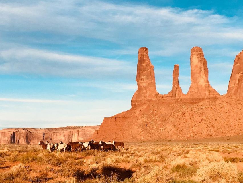 Monument Valley: Backcountry Jeep Tour with Navajo Guide - Vehicle Comfort: Open-Air Safari vs Enclosed SUV