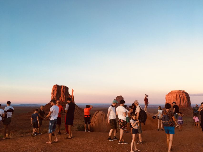 Monument Valley: Highlights Tour with Backcountry Access - The guide experience: why a local Navajo host changes the whole day