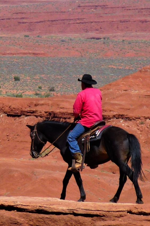 Monument Valley: Horseback Adventure Tour - The route through Eagle Mesa, Bear and Rabbit, and Sleeping Bear