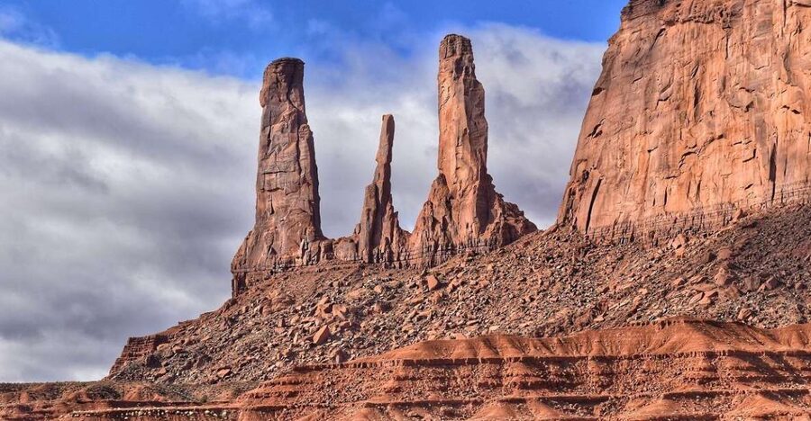Monument Valley: Scenic 1.5-Hour Tour - Totem Pole Stop: 450 Feet and the Yeibichei Dancers Kingdom