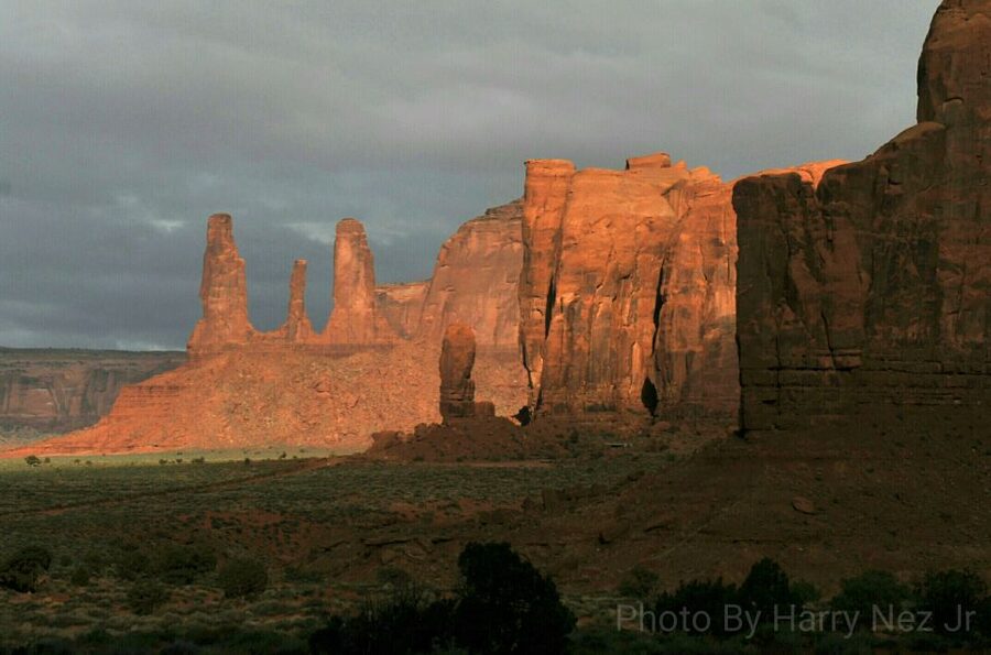Monument Valley: Scenic 2.5-Hour Guided Tour - The hogan stop, and the detail that makes it real