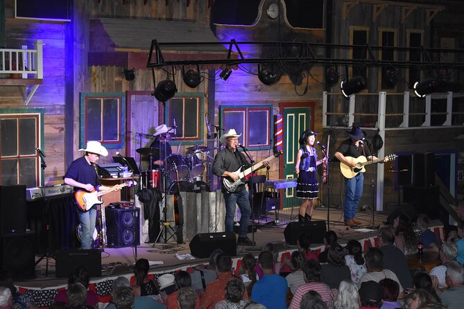 Mount Rushmore and Black Hills Tour with Two Meals and a Music Variety Show - Sylvan Lake for coffee and a quick reset