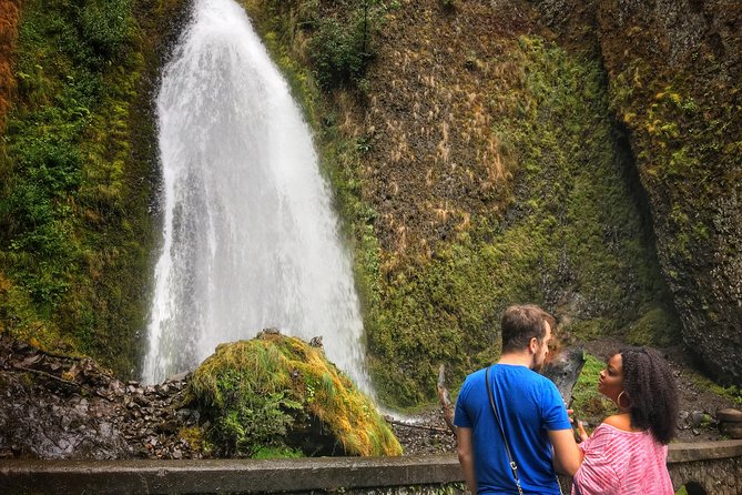 Multnomah Falls and Columbia River Gorge Half-Day Hiking Tour - Stop 1: Columbia River Gorge National Scenic Area, your orientation moment