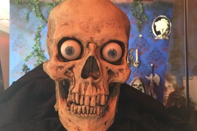 Murder & Mayhem Haunted History Walking Tour - Guides and storytelling: why Jason, Jessica, and Maria matter
