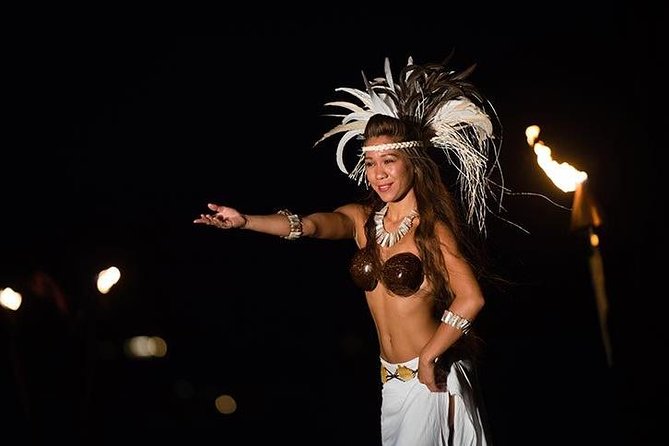 Myths of Maui Luau Dinner and Show - Photo Opportunities After the Show