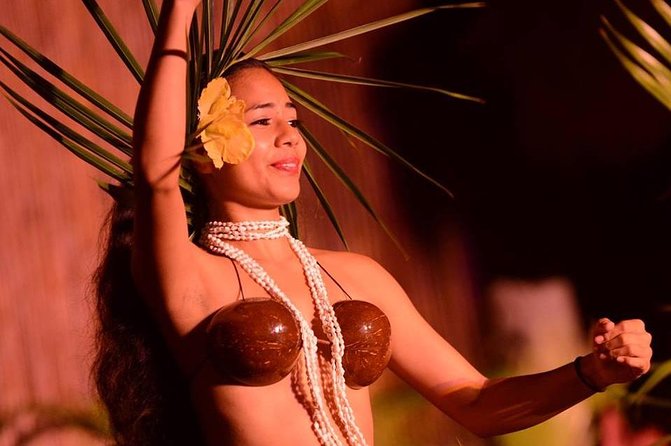 Myths of Maui Luau Dinner and Show - Complimentary Drinks: Great Perk, But Expect Crowds