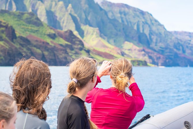 Na Pali Coast Half-Day Raft and Snorkel Adventure - Snorkeling at Nu‘alolo Kai: short swim, big payoff