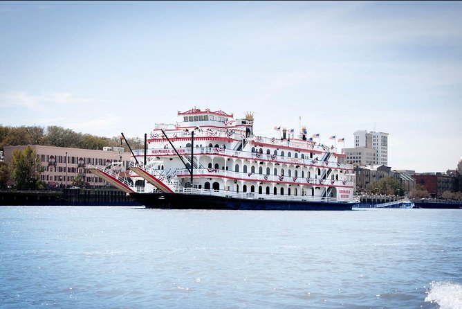 Narrated Harbor Luncheon Riverboat Cruise - Key things to know before you go