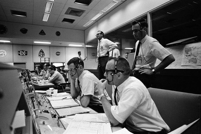 NASA's Space Center Admission Plus Houston City Tour - Tram Tour at Johnson Space Center: Saturn V and Mission Control Focus
