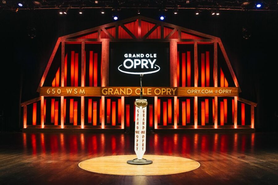 Nashville: Grand Ole Opry Show Ticket - Drinks, food, and merch, what costs to expect