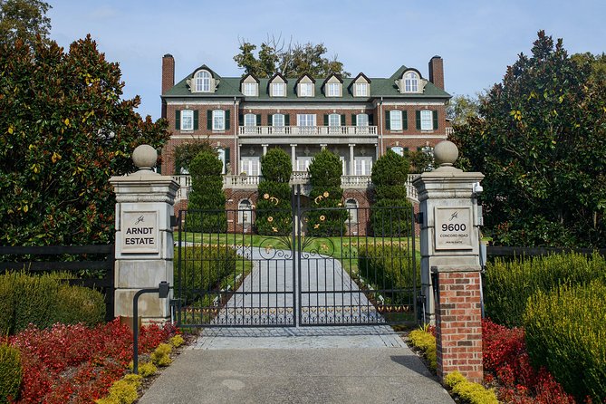 Nashville "Homes Of The Stars" Narrated Bus Tour with 30+ Celebrity Homes - Downtown Landmarks on the Route: Second Avenue, the Capitol, Fort Nashborough, and the Ryman