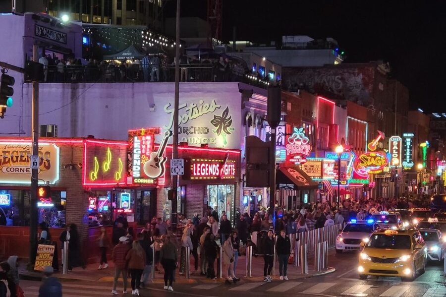 Nashville: Music City Nighttime Trolley Tour - The 90-Minute Night Plan: How the Trolley Tour Really Feels