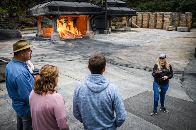 Nashville to Jack Daniel's Distillery Bus Tour + Whiskey Tastings - Shopping stops that actually help: White Rabbit Bottle Shop and the general store