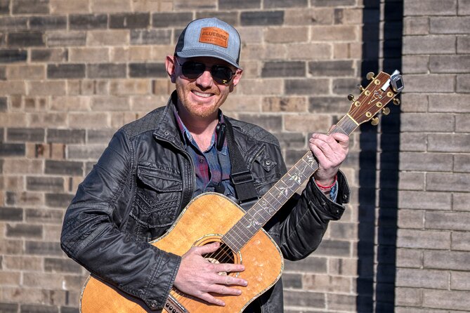 Nashville VIP Style Private Tour with Local Singer-Songwriter - Getting started at Nashville Farmers’ Market, then heading downtown