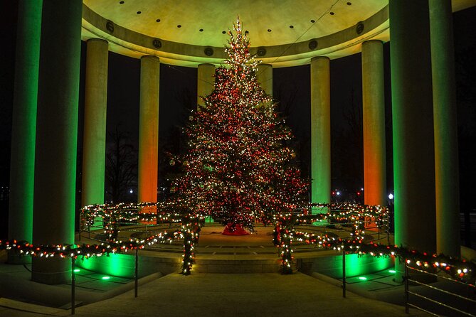 National Mall Monuments Night Tour with 10+ Stops, Entry Tickets - Memorial night hits: WWII, Korea, Vietnam, and the Vietnam Women Memorial