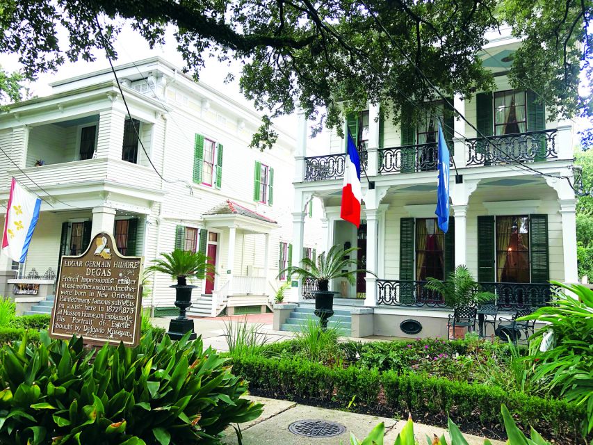 New Orleans: 2-Hour 15-Minute City and Cemetery Tour by Bus - French Quarter sights, plus St. Louis Cathedral and Jackson Square views