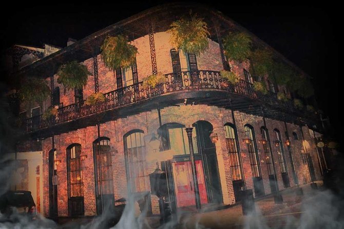 New Orleans Adults-Only Ghost, Voodoo and Vampire Tour - Comfort and timing tips for a 1 hour 30 minute night walk