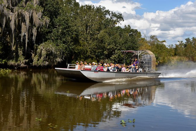 New Orleans Airboat Ride - Large vs Small Airboats: What You’ll Feel During the Ride