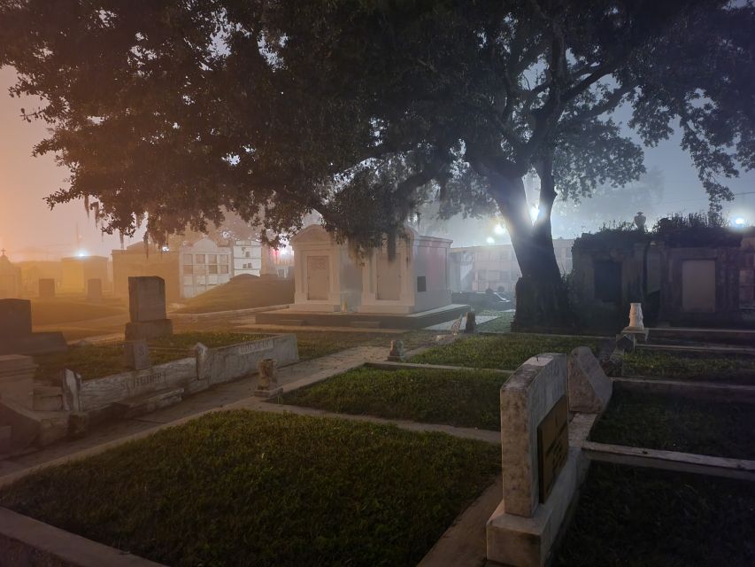 New Orleans: Cemetery Bus Tour At Dark with Exclusive Access - Where the Tour Starts in the French Quarter (and Why It Matters)