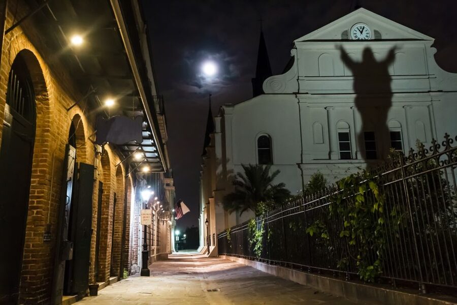 New Orleans: Cemetery Bus Tour At Dark with Exclusive Access - Morning Call Coffee Stand Break: A Small Pause That Helps