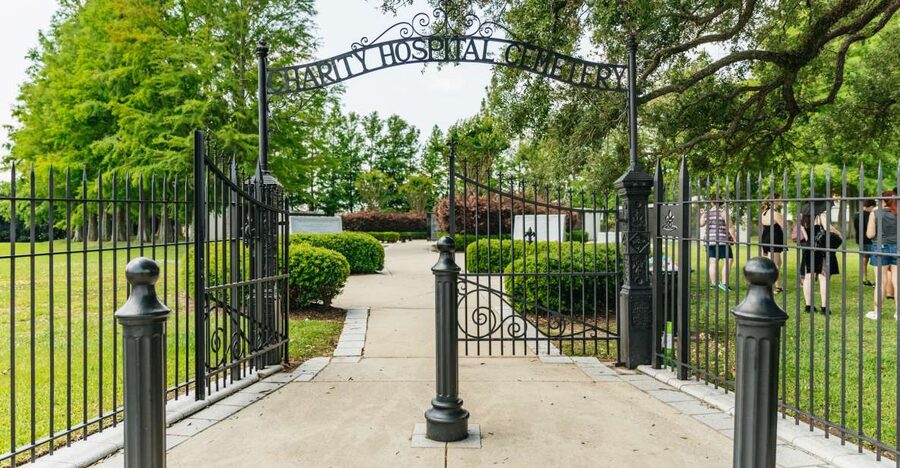 New Orleans: Cemetery Tour - Inside the Walls of New Orleans Above-Ground Cemeteries